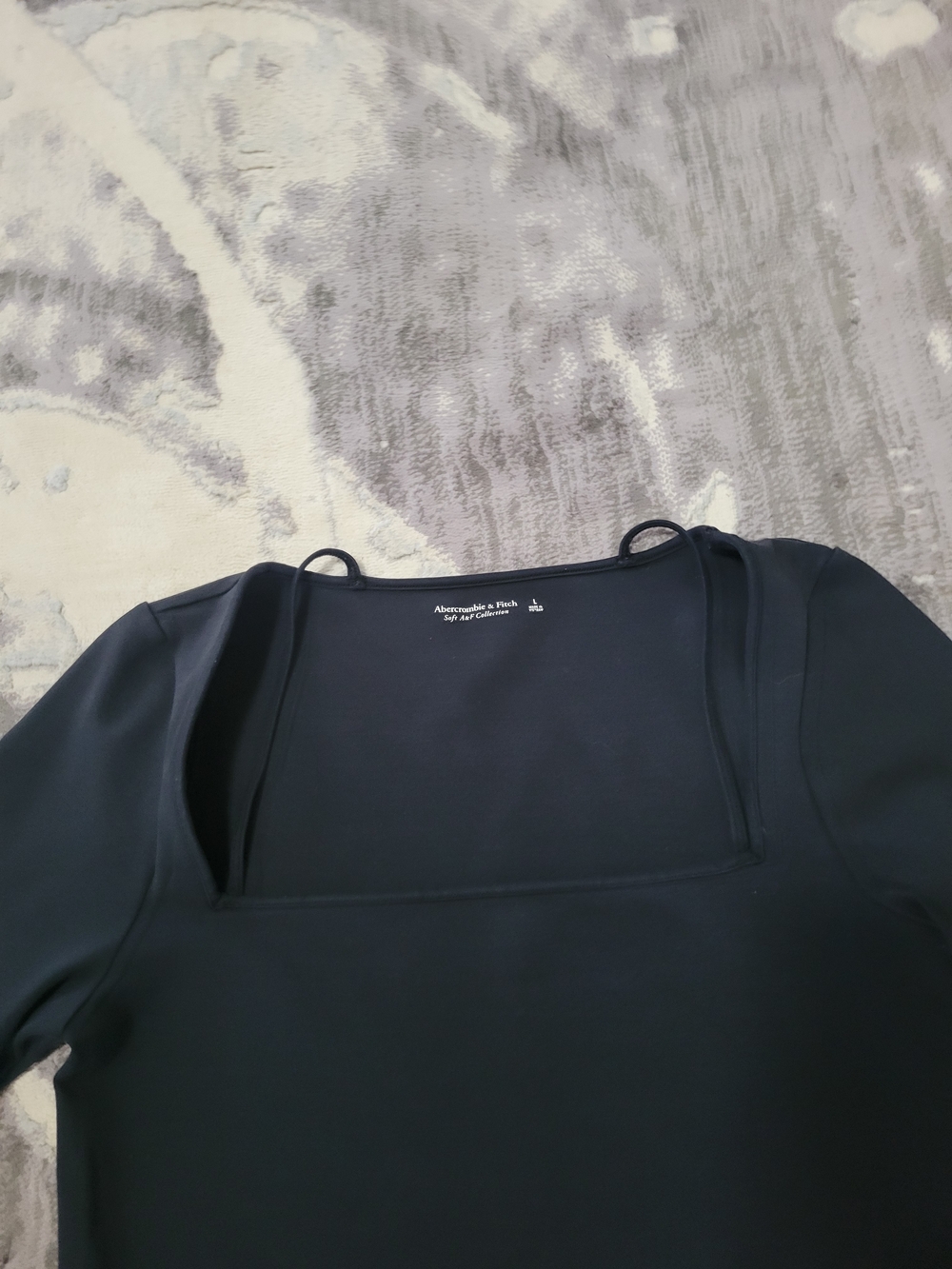 Abercrombir & Fitc Women’s Black Square-Neck Long Sleeve Fitted Top Size M - Picture 2 of 2